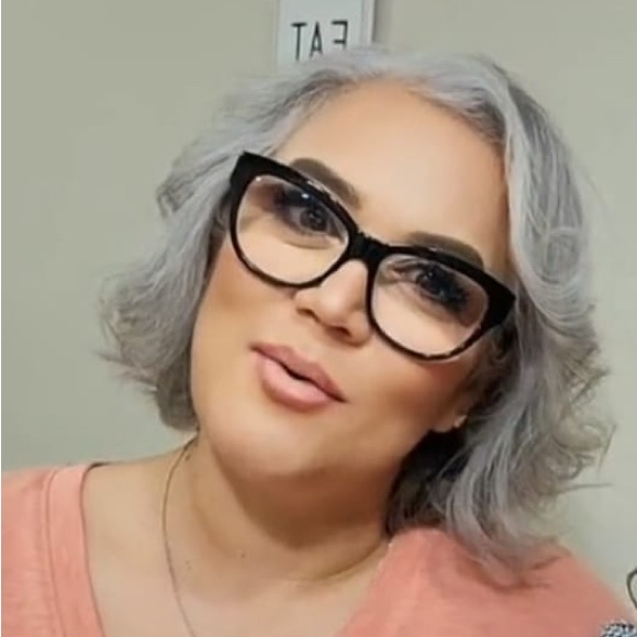 Meet your Posher, Kena - Picture 1 of 1